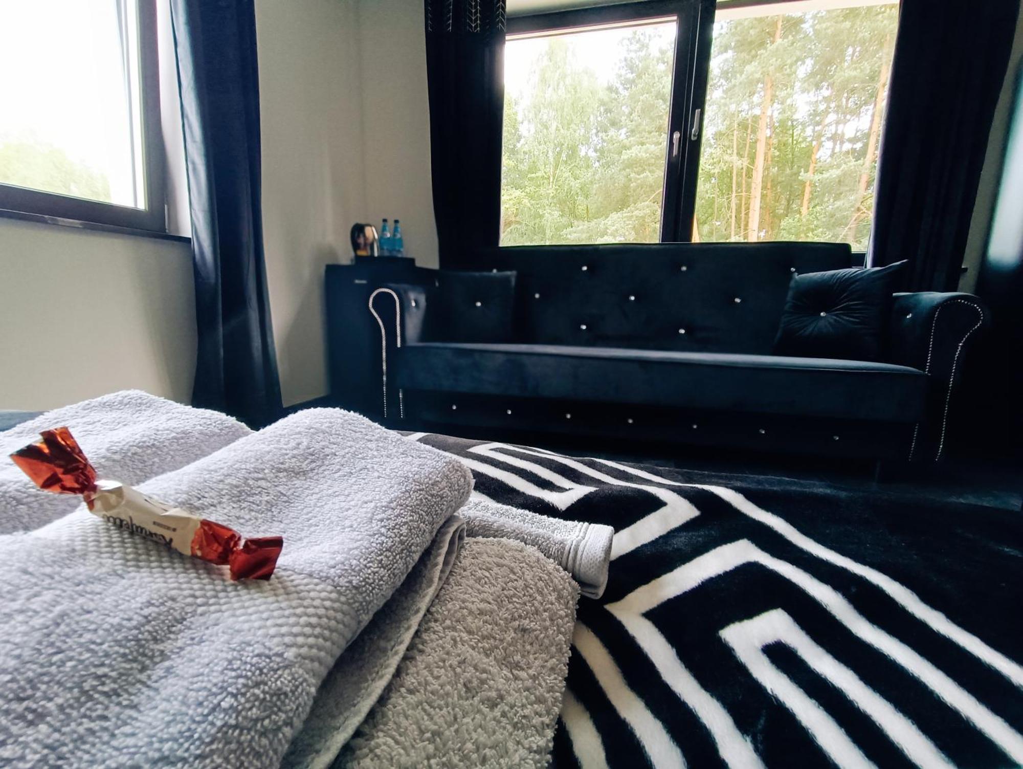 Modern Rancho - Apartamenty Nad Rzeka, Przy Stadninie Koni Kruszyna  Eksteriør bilde